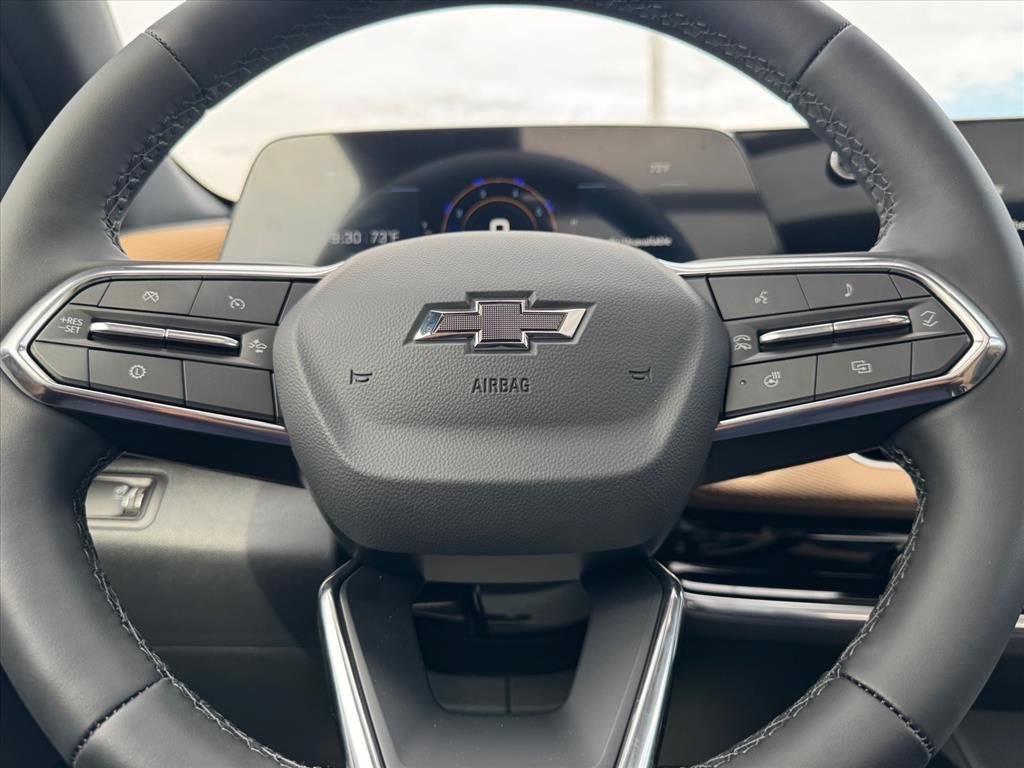 New 2026 Polar White Tricoat Chevrolet ACTIV image 13