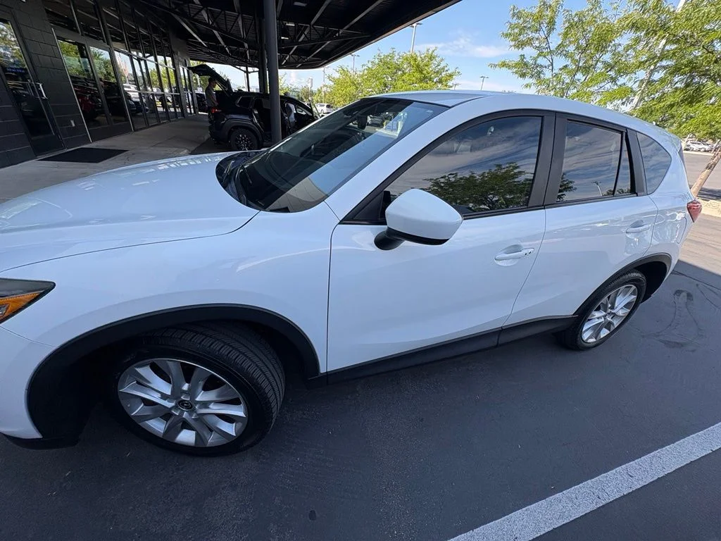 Used 2013 White Mazda Grand Touring image 2