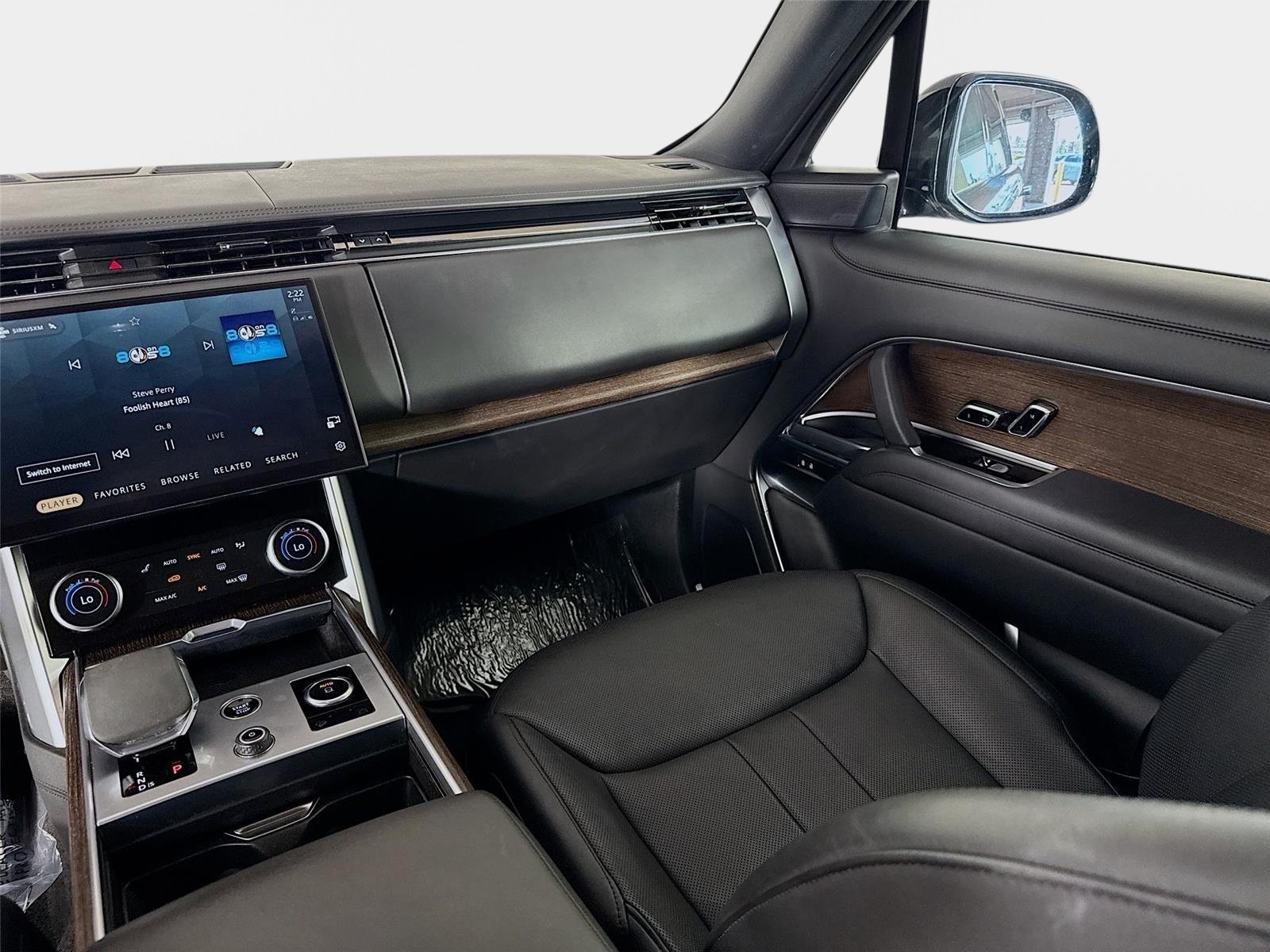 Used 2023 Charente Gray Premium Metallic Land Rover SE image 26