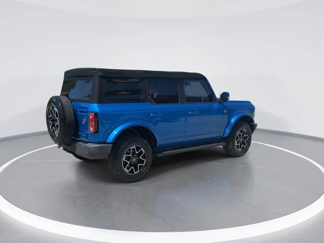 Used 2022 Blue Ford Outer Banks image 7