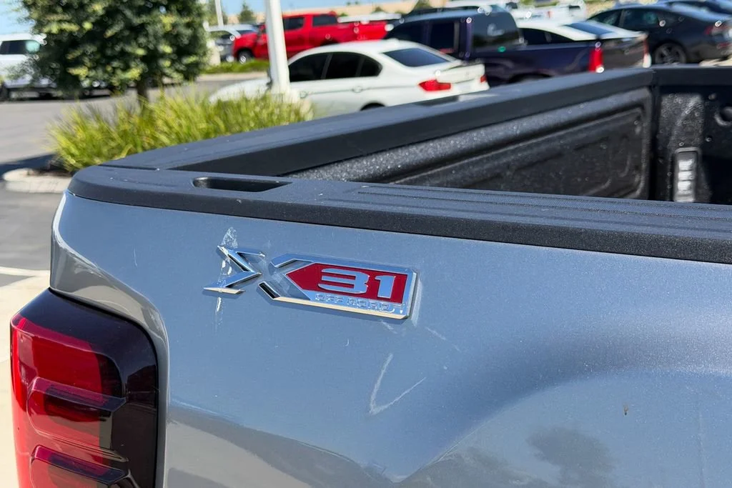 New 2026 Sterling Metallic GMC SLT image 8