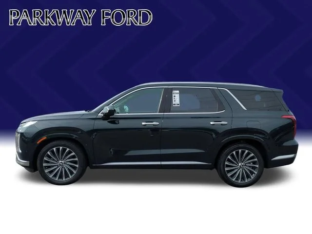 Used 2023 Green Hyundai Calligraphy image 2