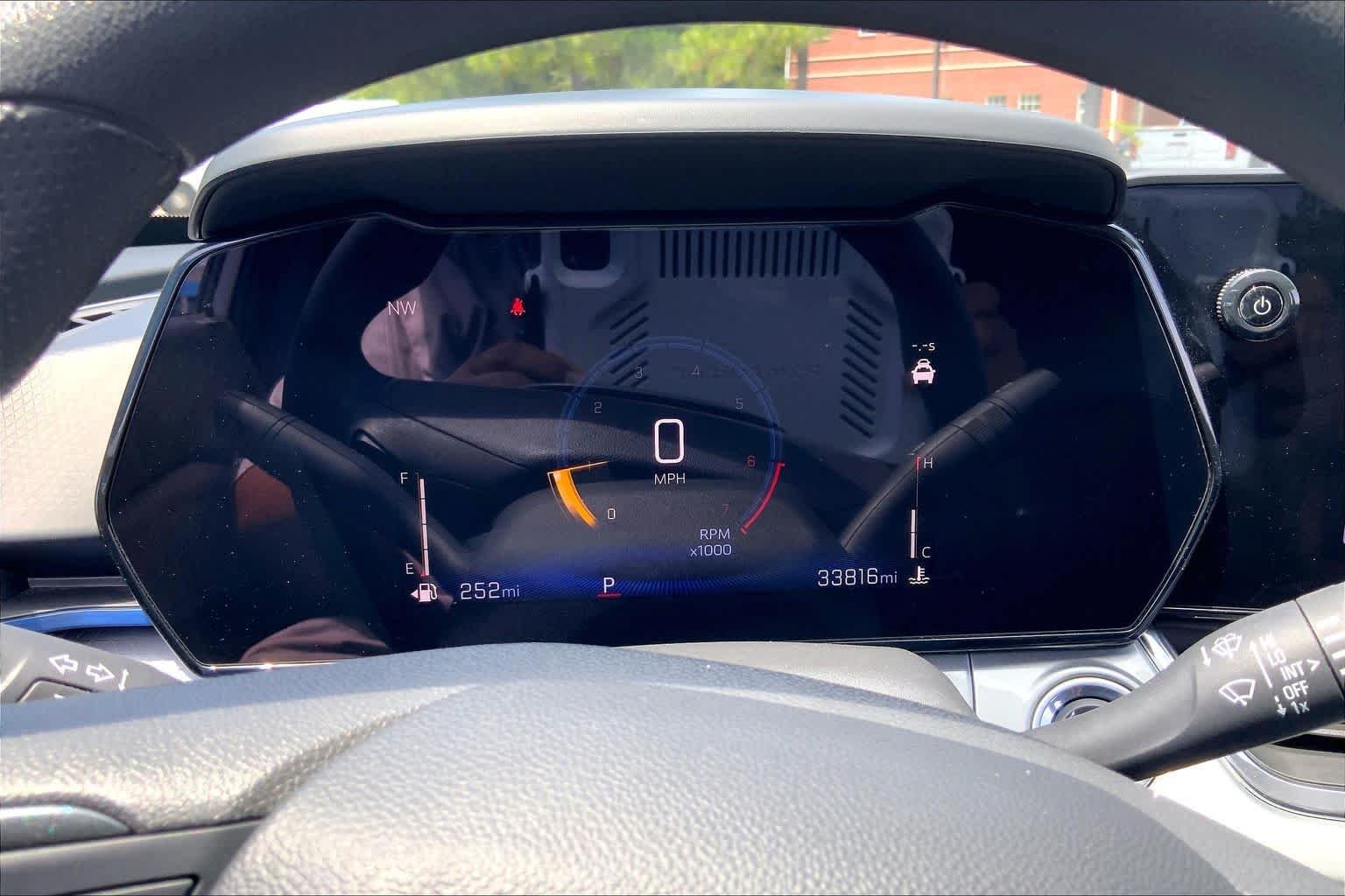 Used 2025 Summit White Chevrolet LT image 26