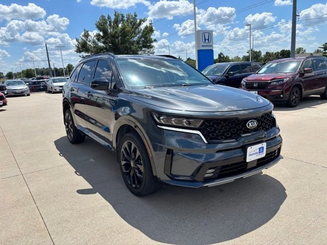 Used 2021 Gravity Gray Kia SX image 3