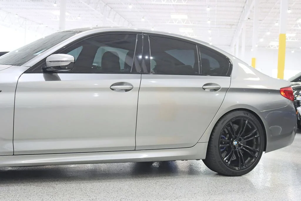 Used 2019 Gray BMW  image 3