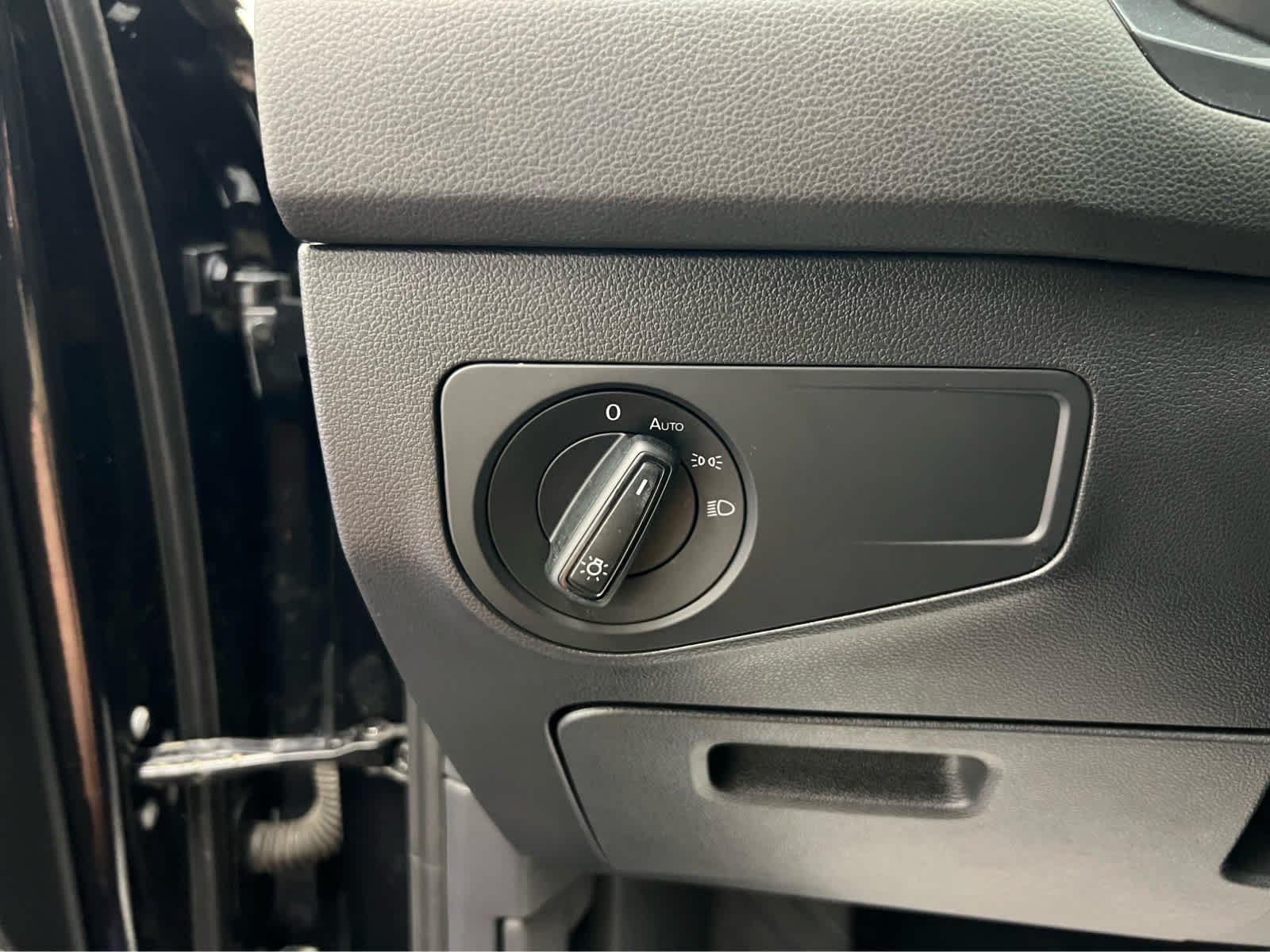 Used 2020 Deep Black Pearl Volkswagen S image 18
