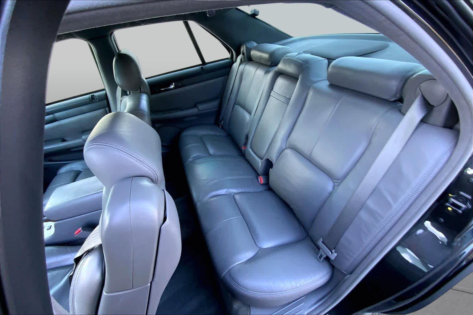 Used 2002 BLACK Cadillac Luxury SLS image 16