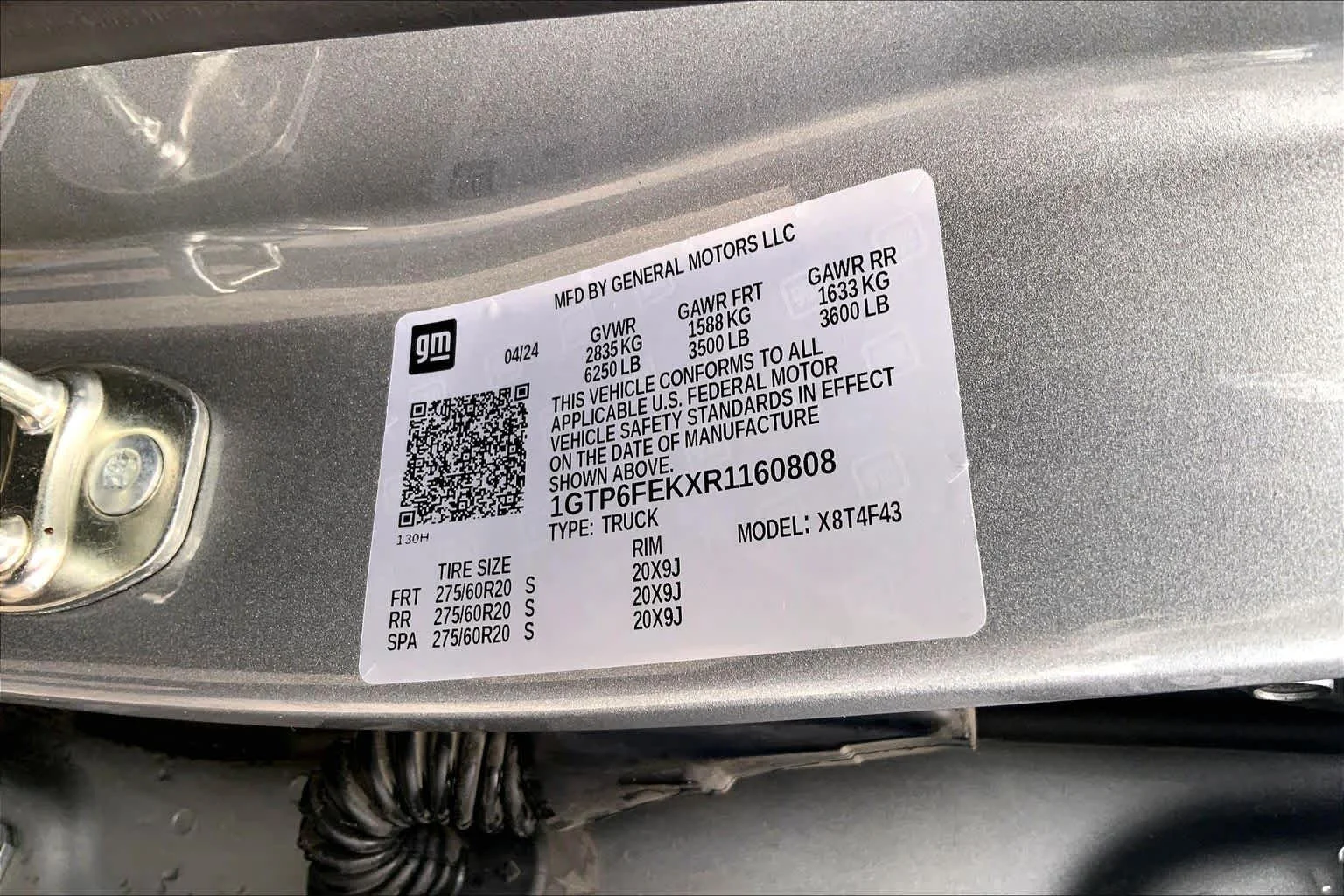 Used 2024 Sterling Metallic GMC 4WD Denali image 35