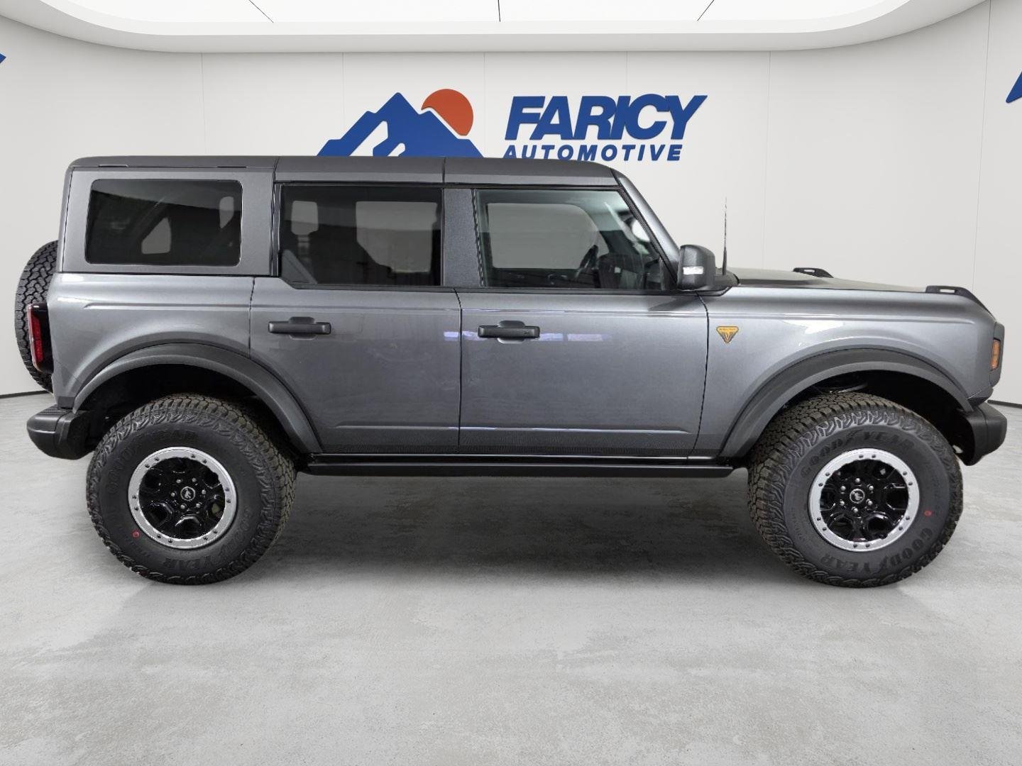 Used 2025 Carbonized Gray Metallic Ford Badlands image 9