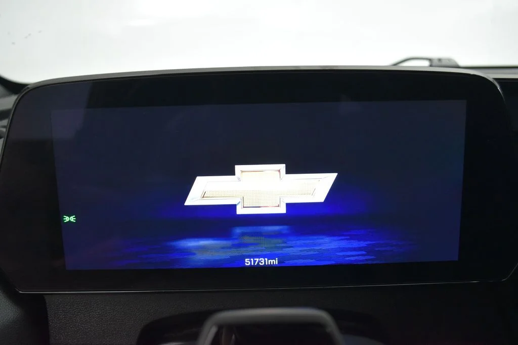 Used 2024 Stardust Silver Chevrolet Z71 image 10