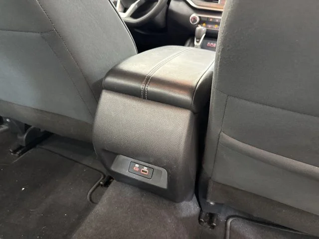 2025 Nissan Altima SV - Photo 12