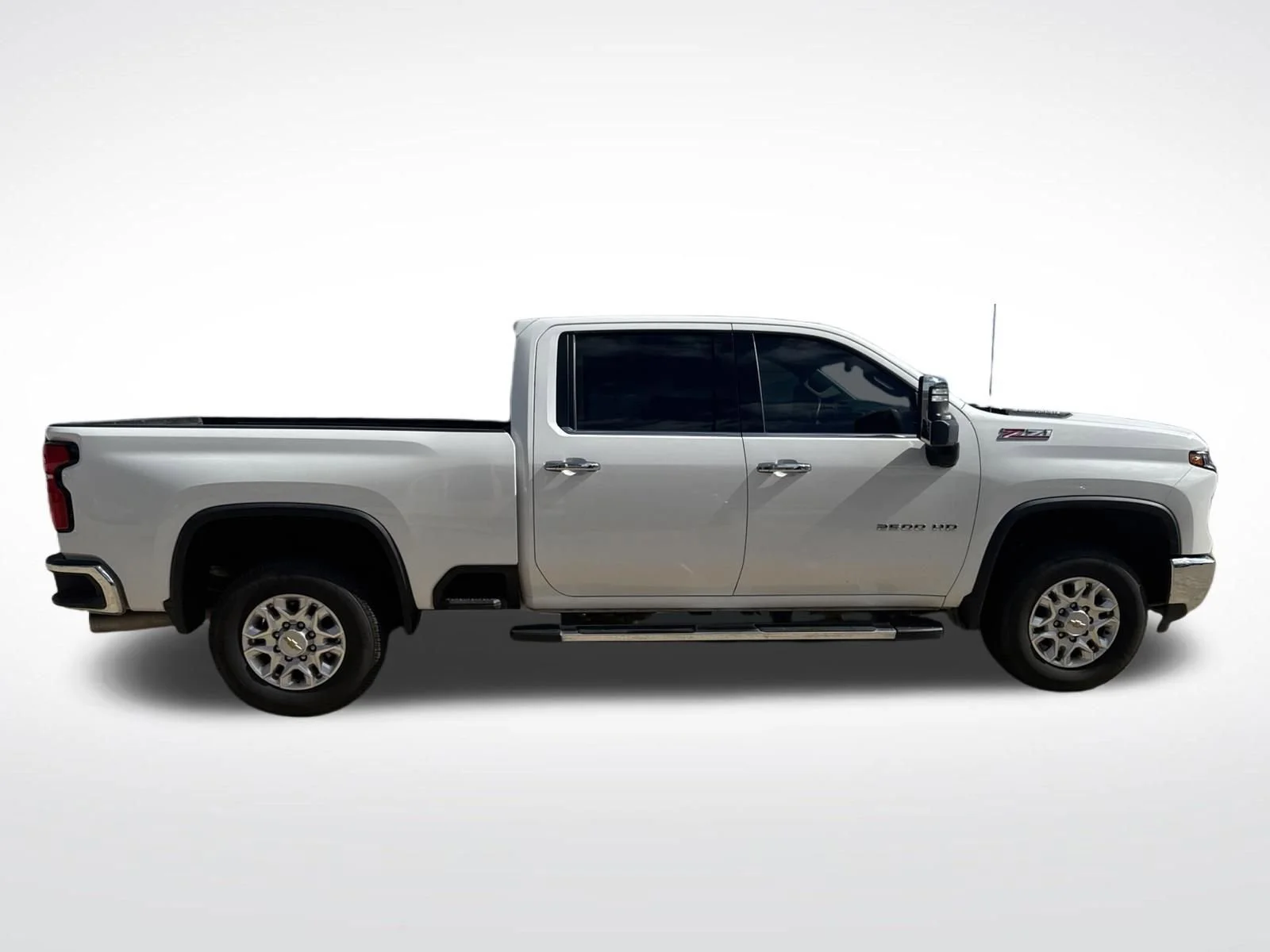 Used 2024 Summit White Chevrolet LTZ image 9