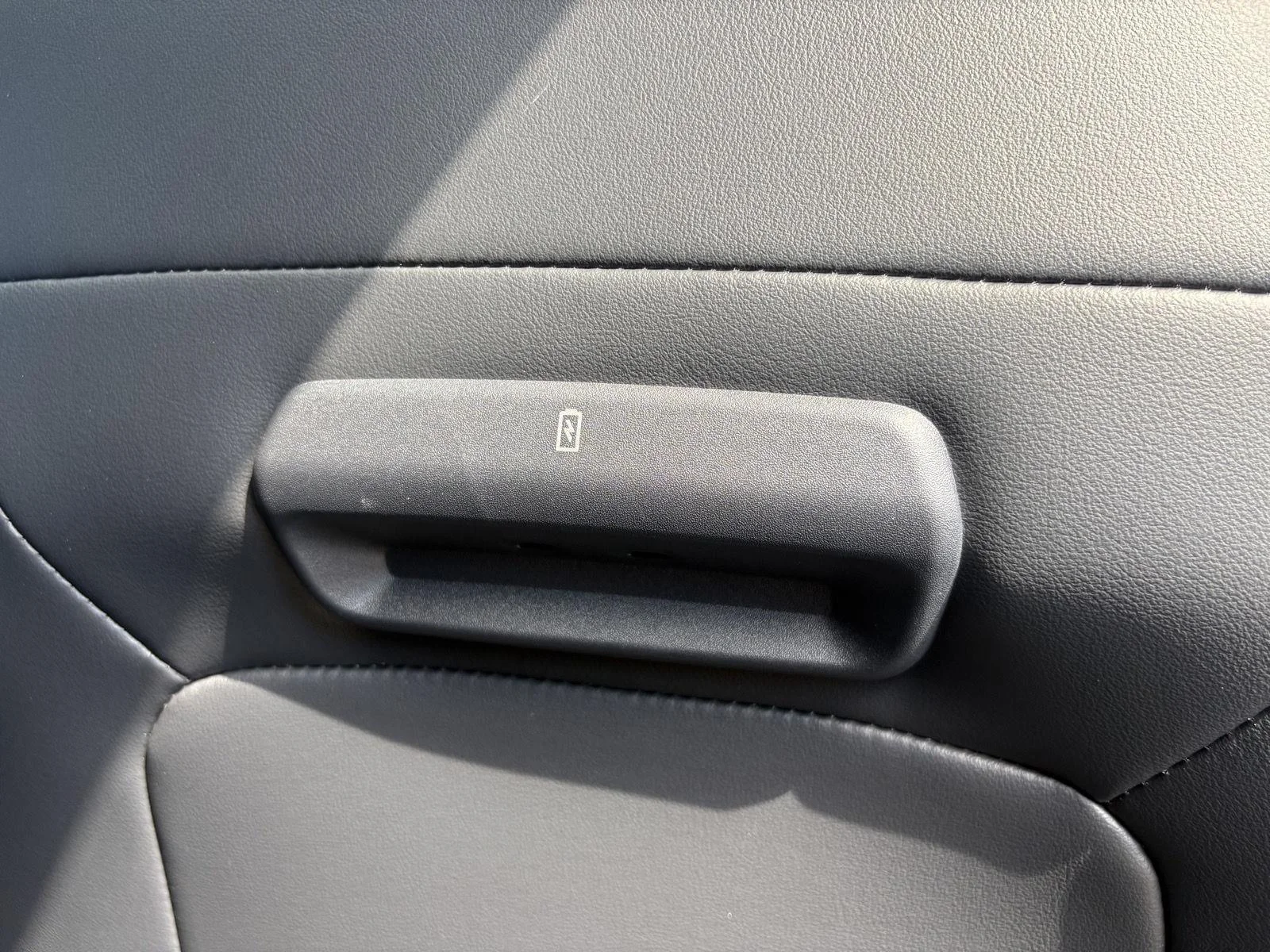 New 2026 Glacier Gray Metallic Tri-Coat Ford Platinum® image 23