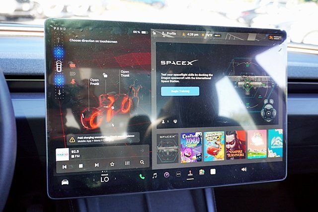 Used 2025  Tesla Long Range image 28