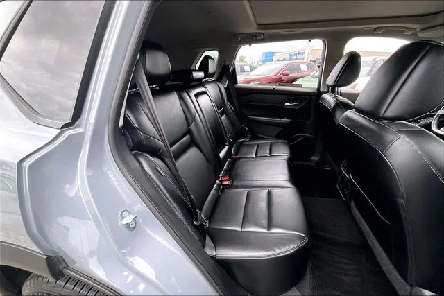 Used 2023 Gray Nissan SL image 22