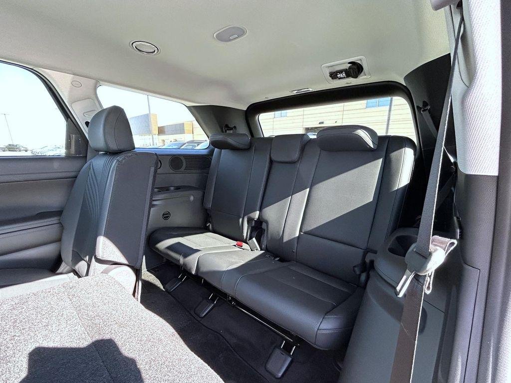 New 2026 Abyss Black Pearl Hyundai SEL Premium AWD image 19