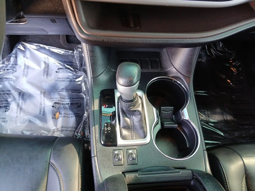 Used 2019 Red Toyota XLE image 15