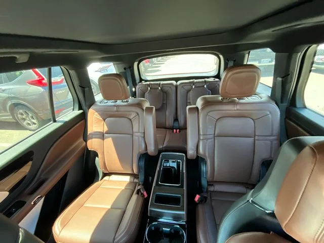 Used 2025 Red Lincoln Reserve image 21