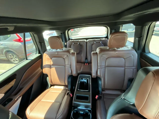 Used 2025 Red Lincoln Reserve image 21