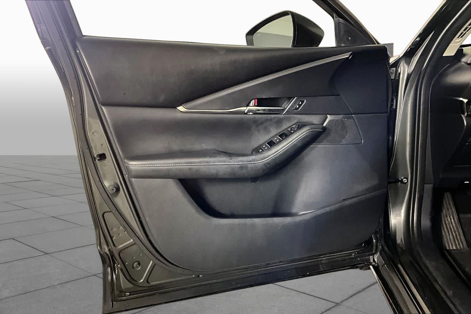 Used 2021 Machine Gray Metallic Mazda Preferred image 20