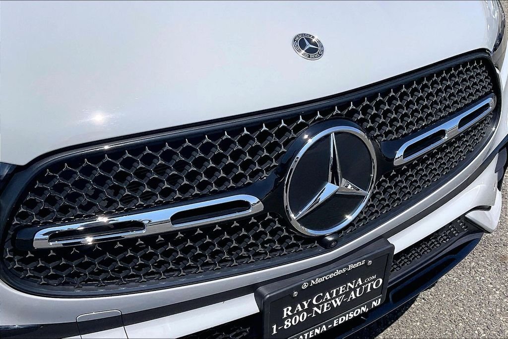 Used 2026 Gray Mercedes-Benz GLC 300 image 23