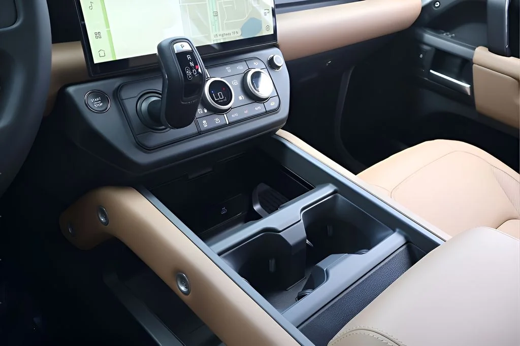 New 2026 Fuji White Land Rover X-Dynamic SE image 26
