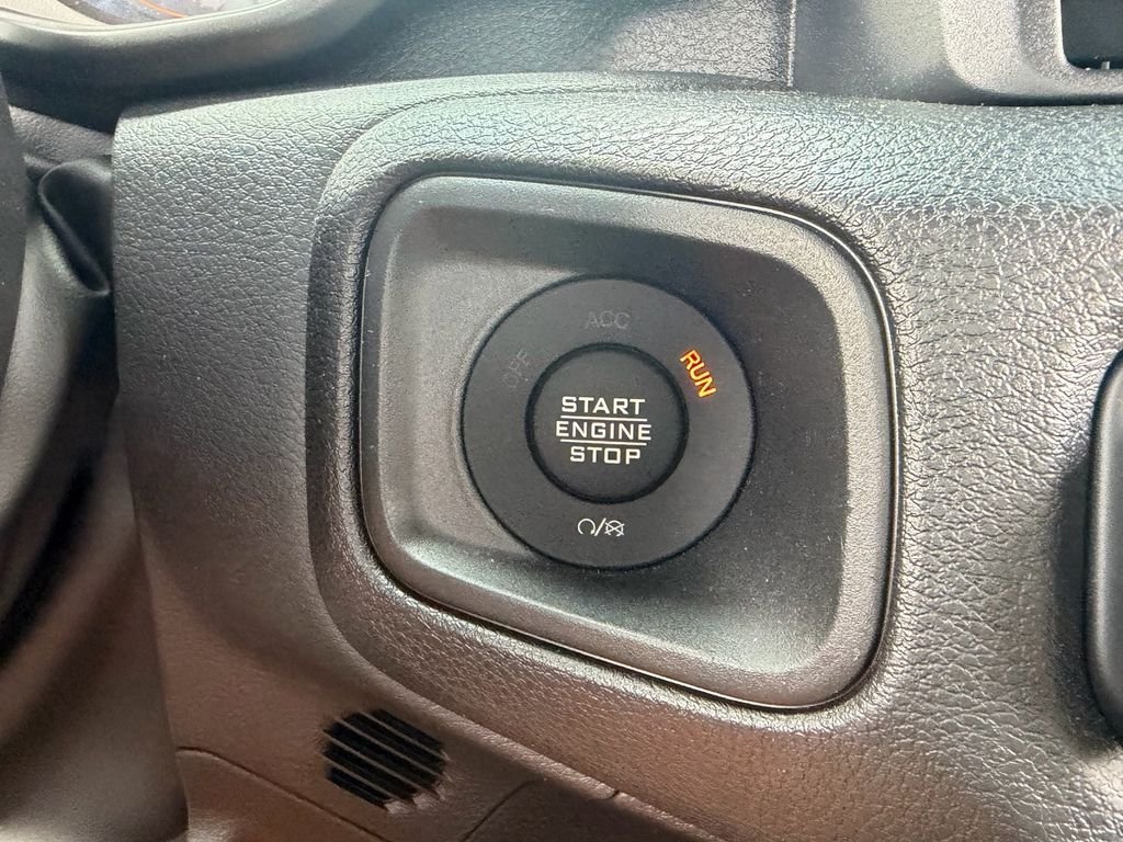 Used 2024 Black Jeep Sport S image 23