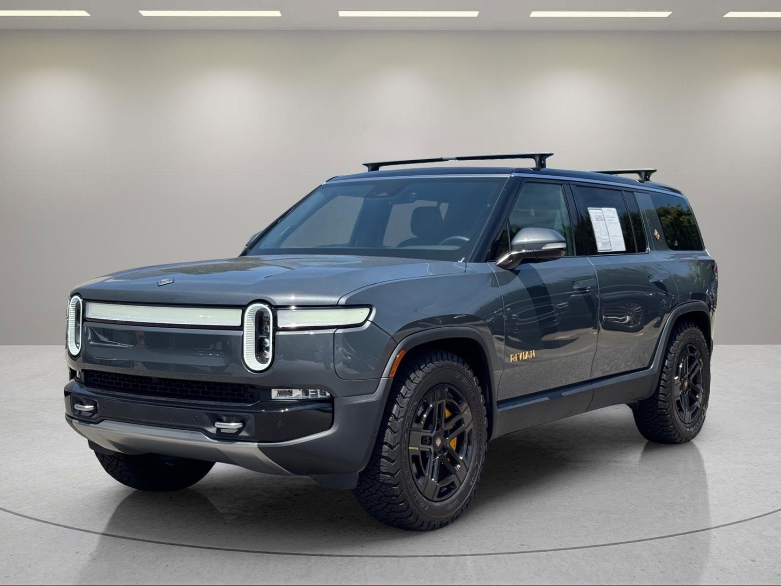 2022 Rivian R1S Launch Edition's photo