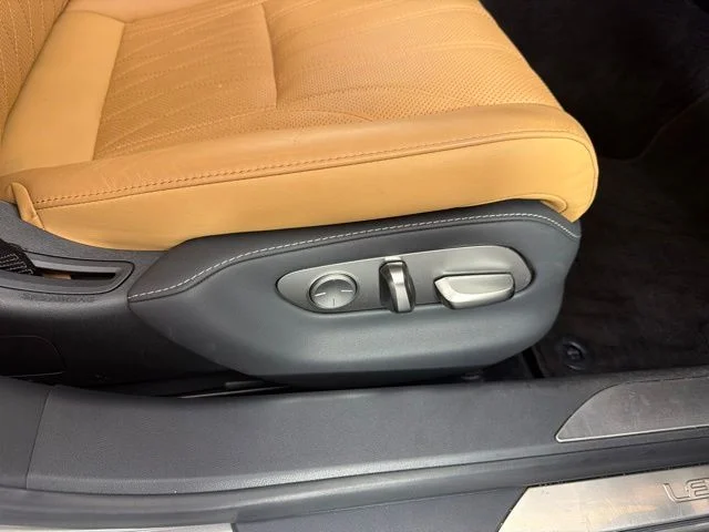 Used 2022 Silver Lexus 500 Base image 22