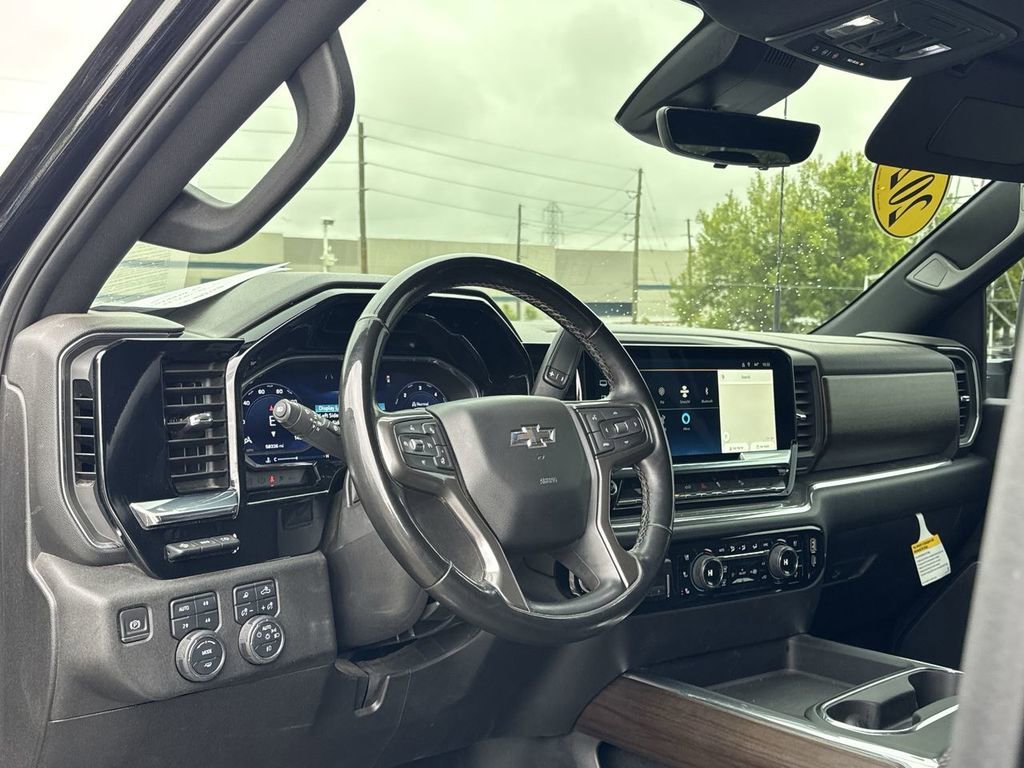 Used 2024 Black Chevrolet High Country image 25