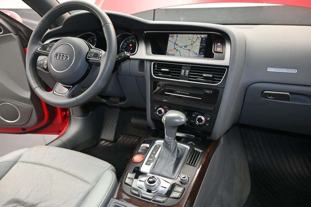 Used 2014  Audi 2.0T Premium Plus image 25