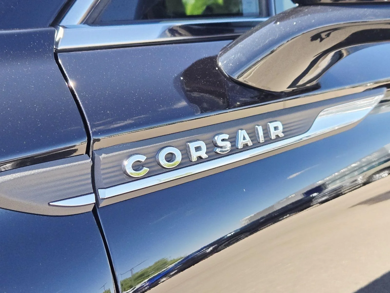 Used 2025 Infinite Black Metallic Clearcoat Lincoln Reserve image 51