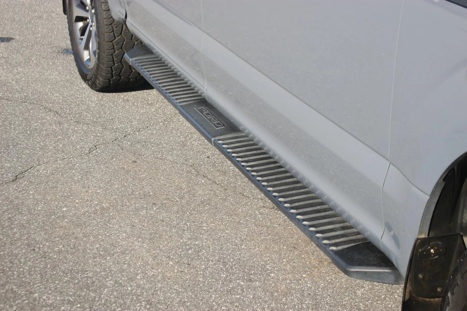Used 2020 Grey Ford XL image 10