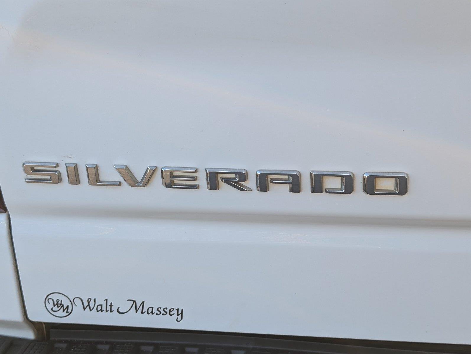 Used 2021 Summit White Chevrolet RST image 6