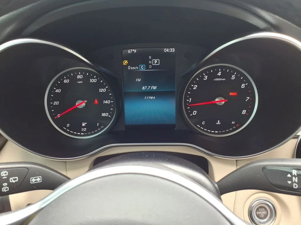 Used 2021 Polar White Mercedes-Benz GLC 300 image 19