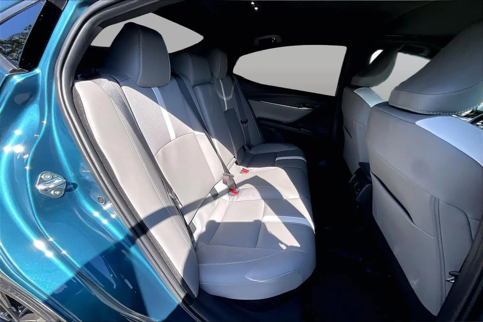 Used 2026 Ocean Gem Toyota SE image 19