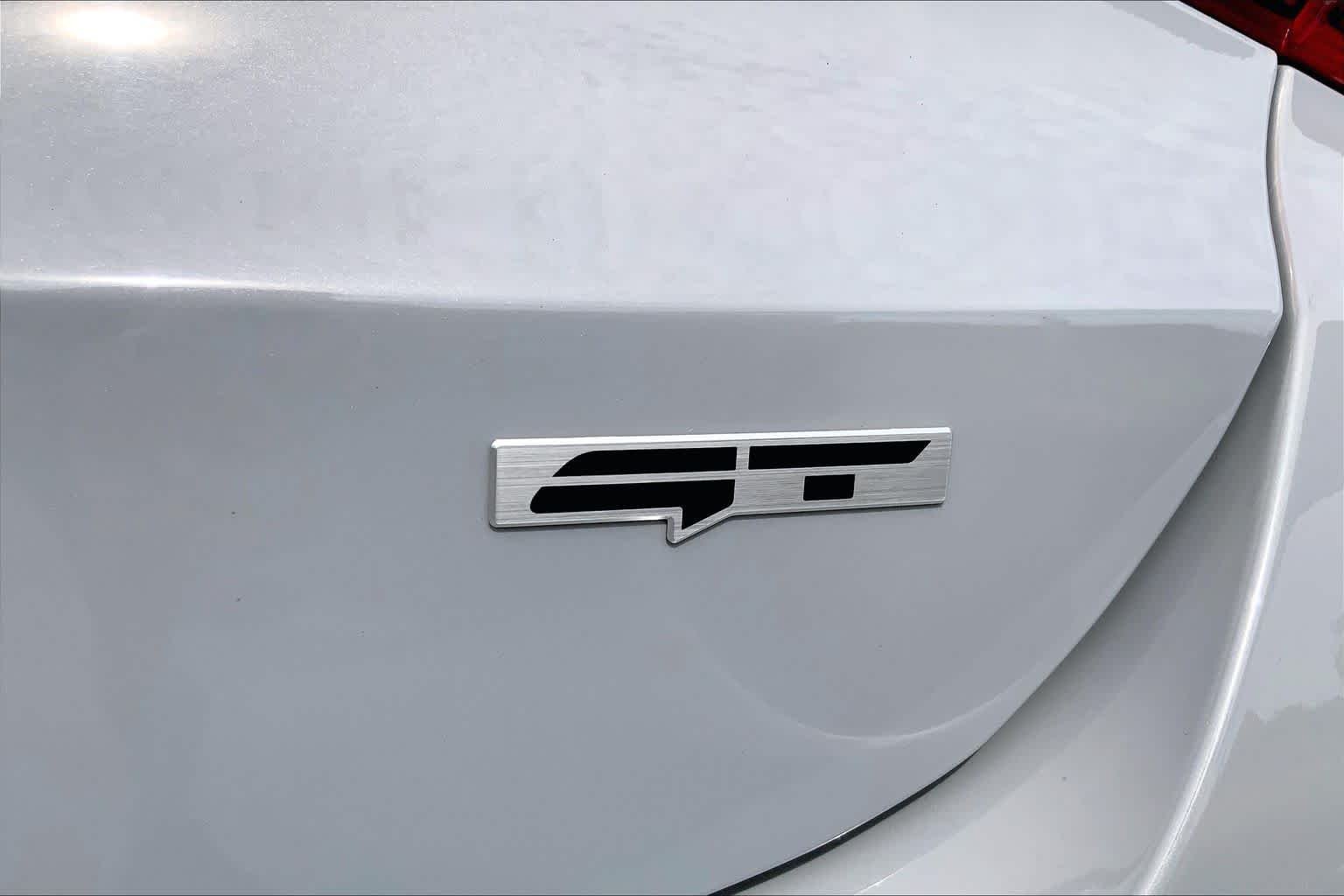 Used 2023 Wolf Gray Kia GT image 10