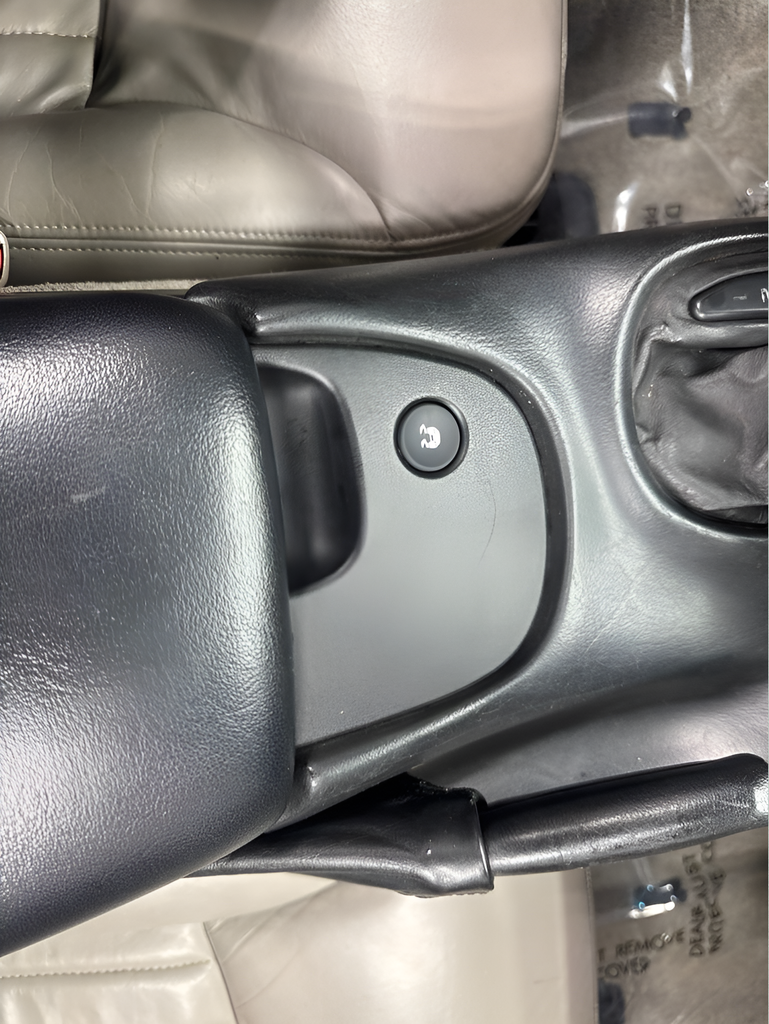 Used 2000 Sebring Silver Metallic Chevrolet Base image 12