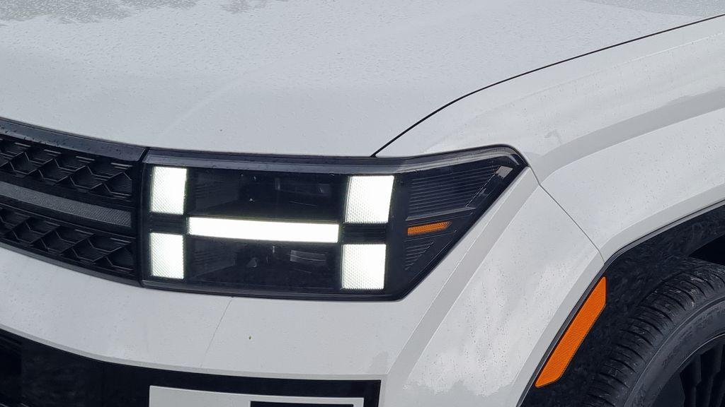 New 2027 White Hyundai Calligraphy image 24