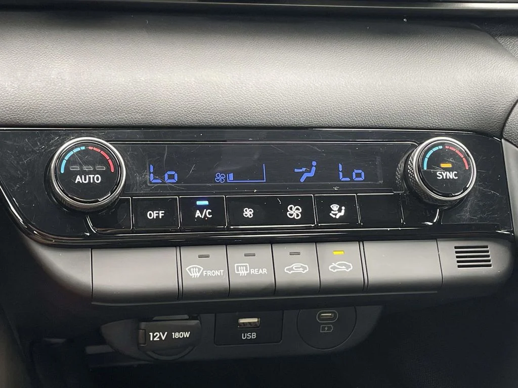 Used 2025 Amazon Gray Hyundai SEL Sport image 18