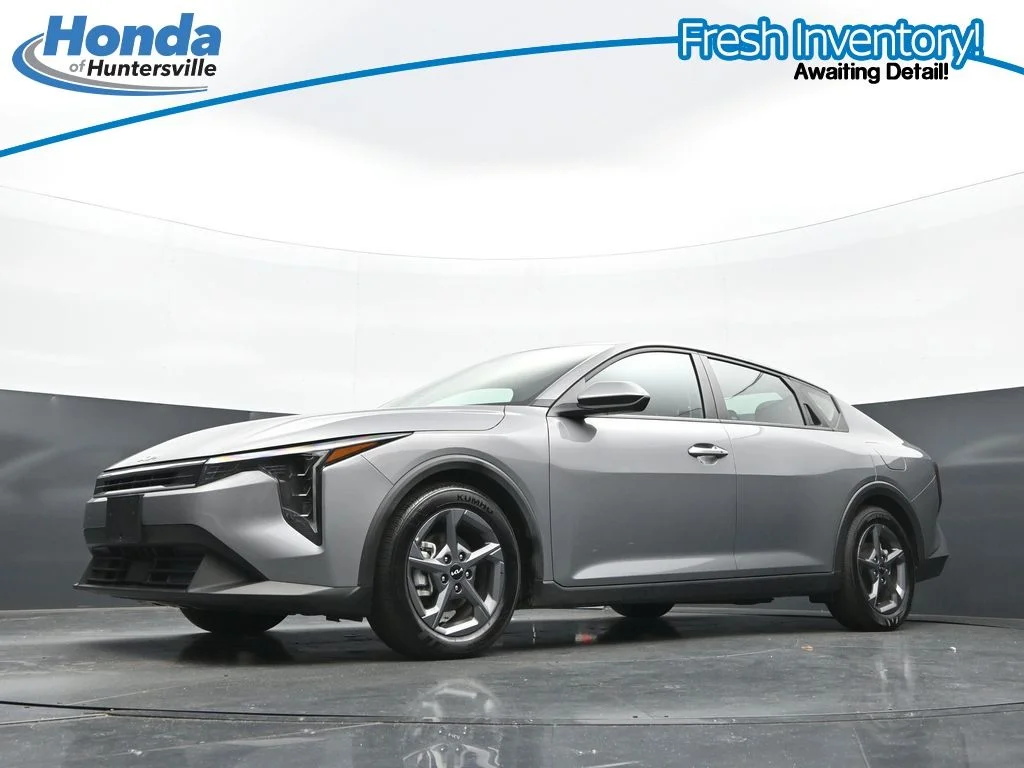 2025 Kia K4 LXS - Photo 28