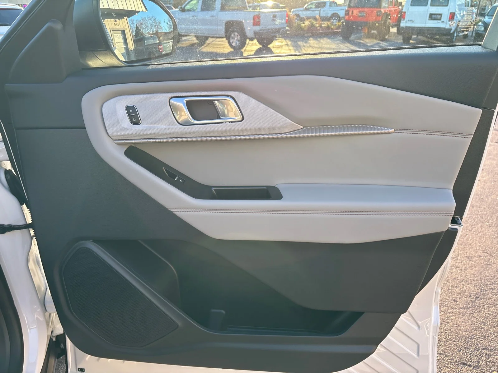 New 2026 Star White Metallic Tri-Coat Ford Active image 19