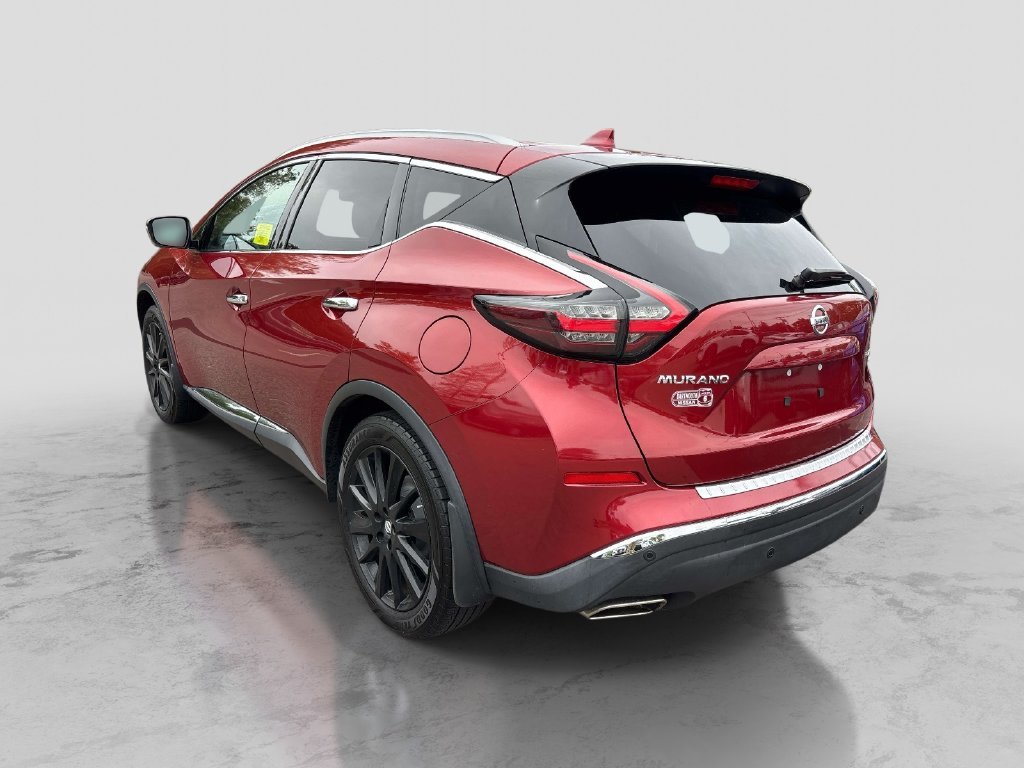 Used 2019 Red Nissan Platinum image 3