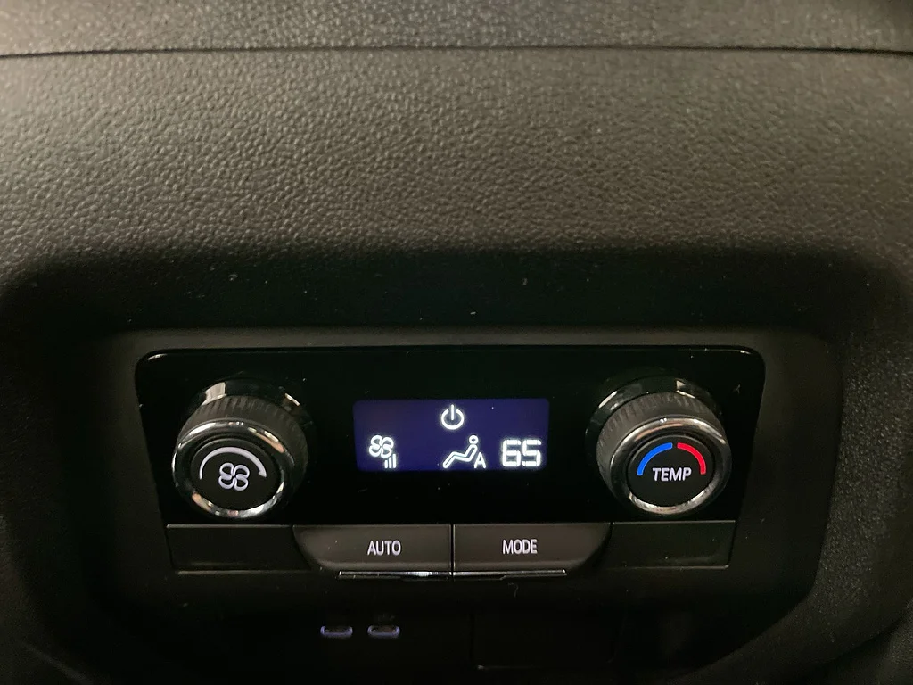Used 2025 Mosaic Black Metallic Chevrolet LT image 21