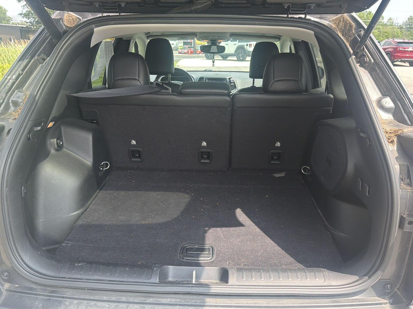 Used 2019 Granite Crystal Metallic Clearcoat Jeep Limited image 20