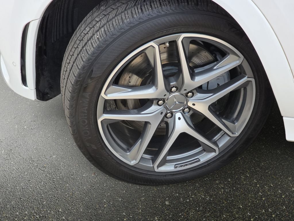 Used 2023 White Mercedes-Benz GLE 53 AMG® image 35