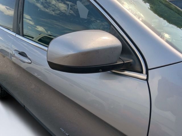 Used 2019 Silver Jeep Latitude Plus image 11