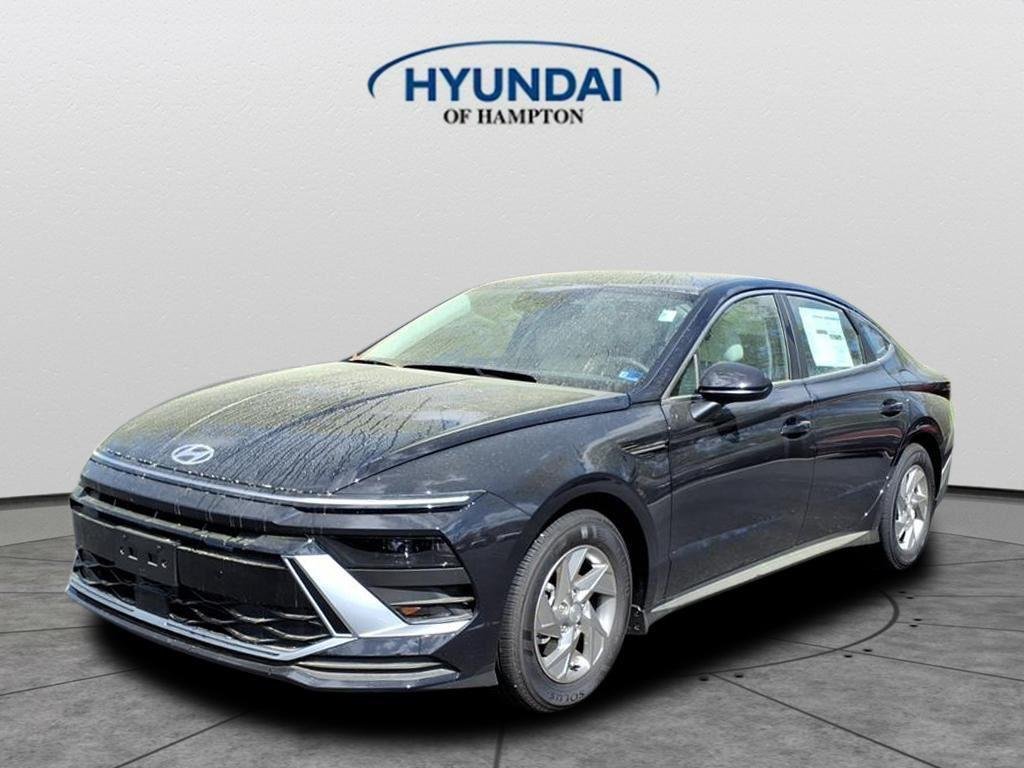 New 2026 Carbon Blue Hyundai SE image 1
