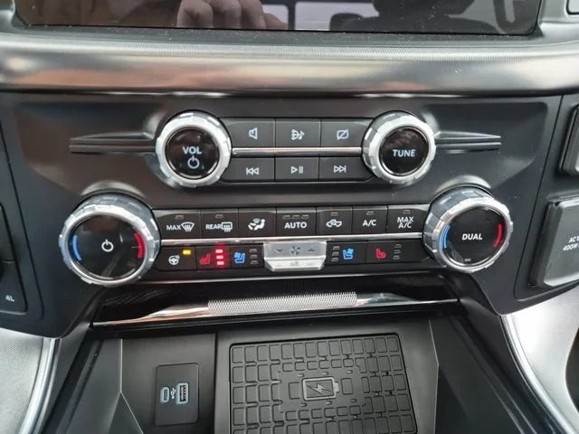2023 Ford F-150 Platinum - Photo 17
