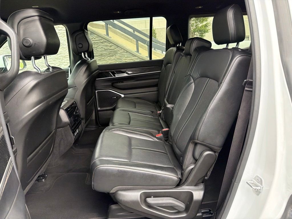 Used 2022 White Jeep Series II image 13